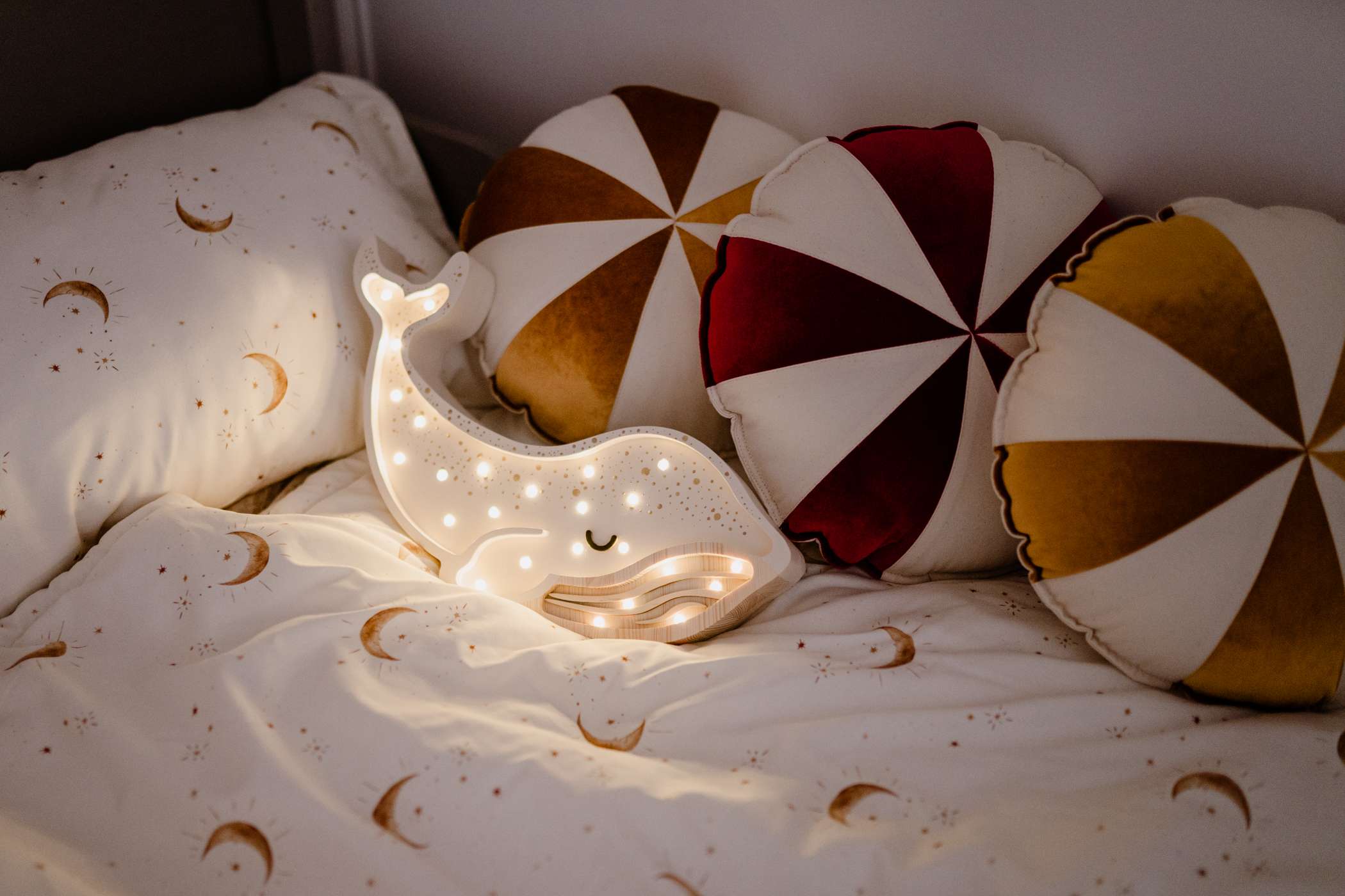 Little Lights - Valgusti Whale Albino White - Image 2